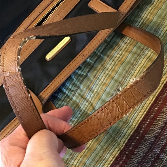 Michael Kors Kempton nylon shoulder bag - Picture 6 of 8